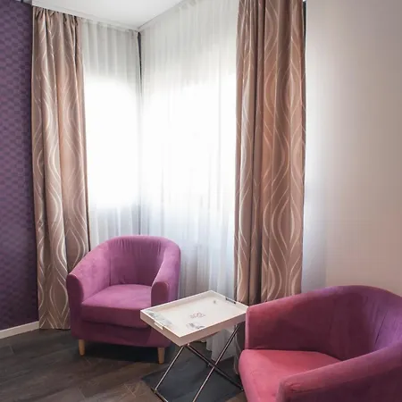 アパート Savamala Art